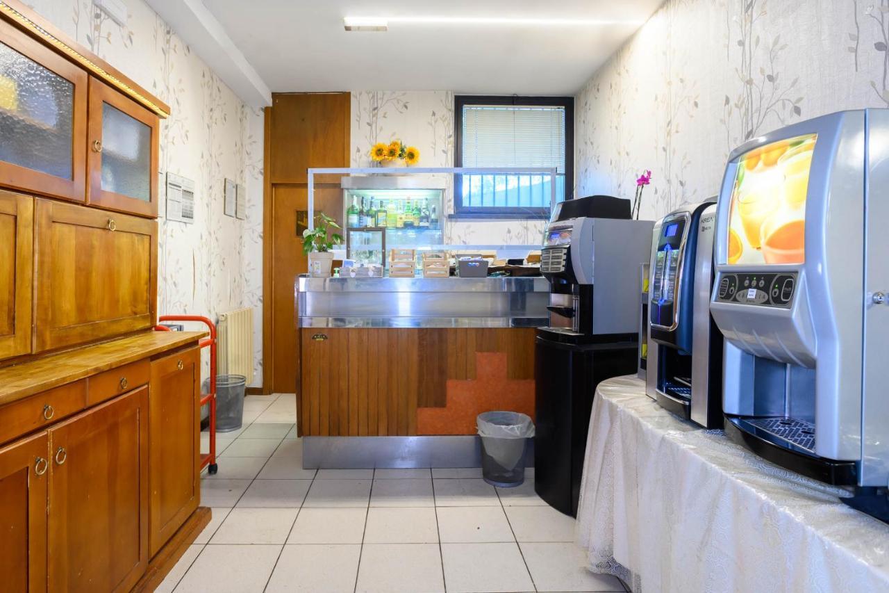 Hotel Anna Siena Nord Exterior foto