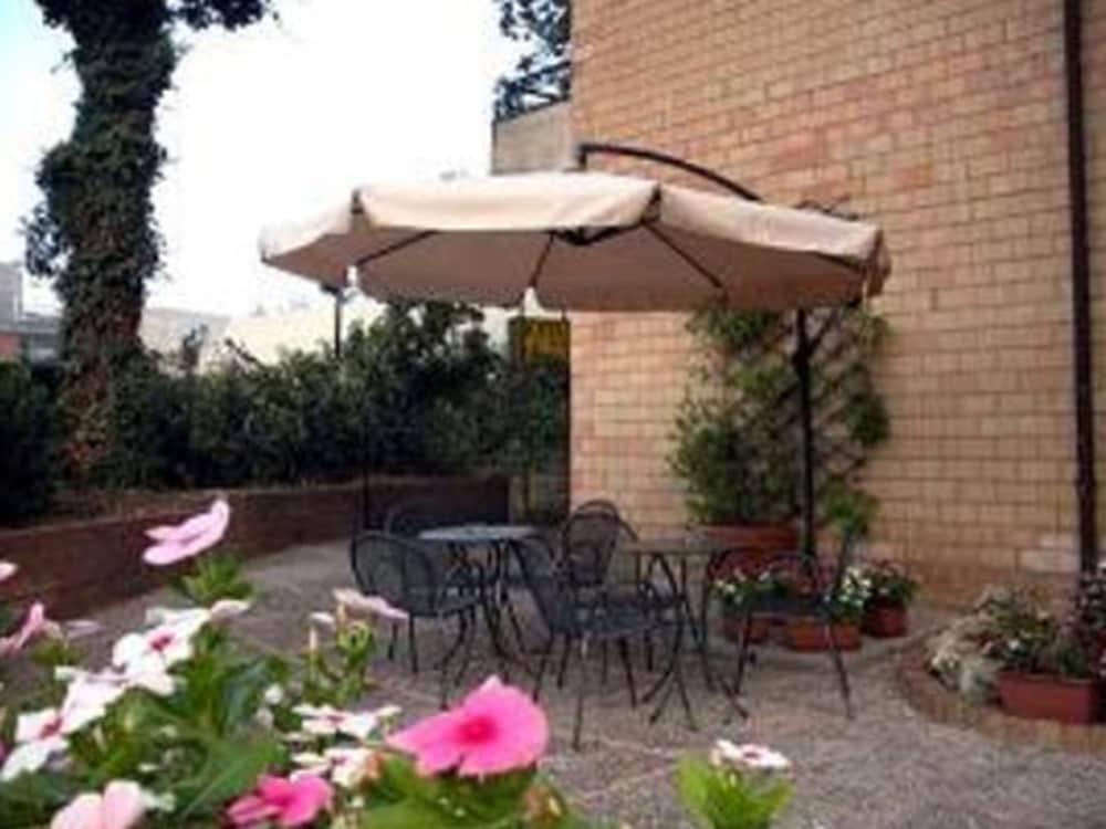 Hotel Anna Siena Nord Exterior foto