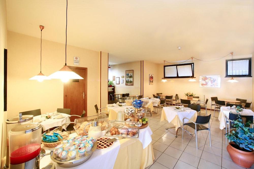 Hotel Anna Siena Nord Exterior foto
